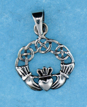 model a767-74 claddagh pendant enlarged view