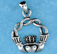 model a767-77 claddagh pendant enlarged view