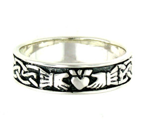 AR767-85 sterling silver claddagh ring